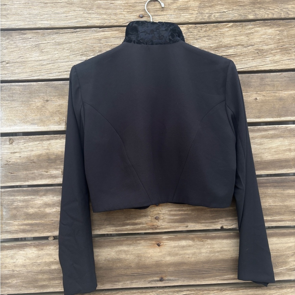 Cartise international black cropped bolero - Picture 6 of 9